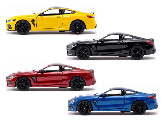 89451 KINSMART BMW M8 COMPETITION COUPE' colore casuale