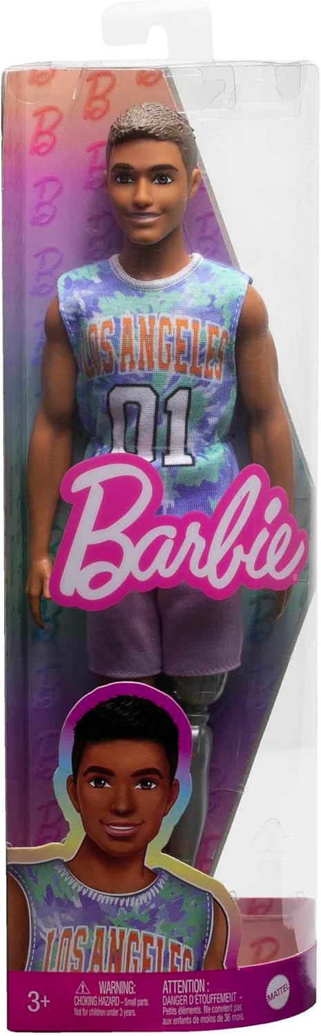 Mattel Barbie Fashionistas Ken #212 Bambola Ken con Protesi alla Gamba