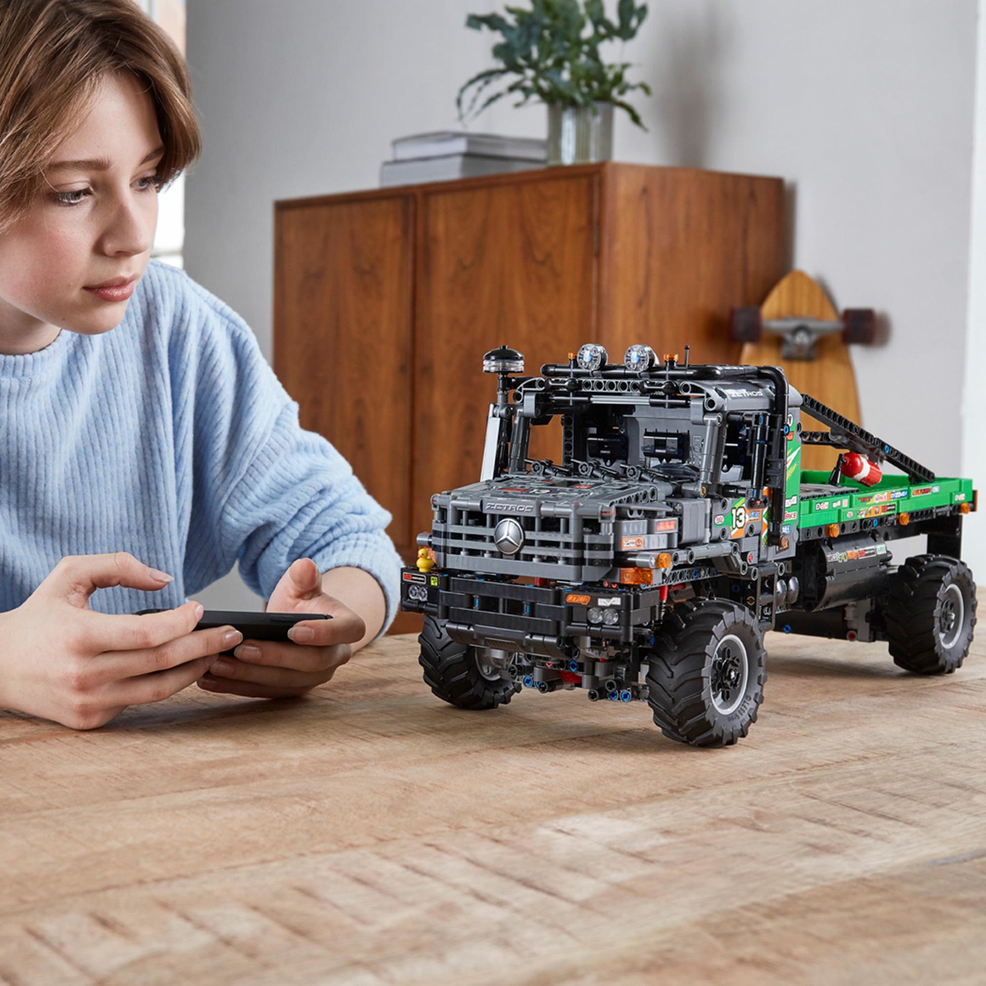 42129 LEGO® Technic - Camion fuoristrada 4x4 Mercedes-Benz Zetros