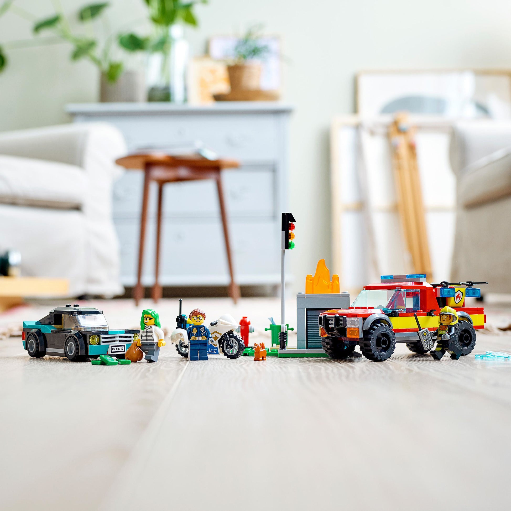 60319 LEGO® City - Soccorso antincendio e inseguimento della polizia
