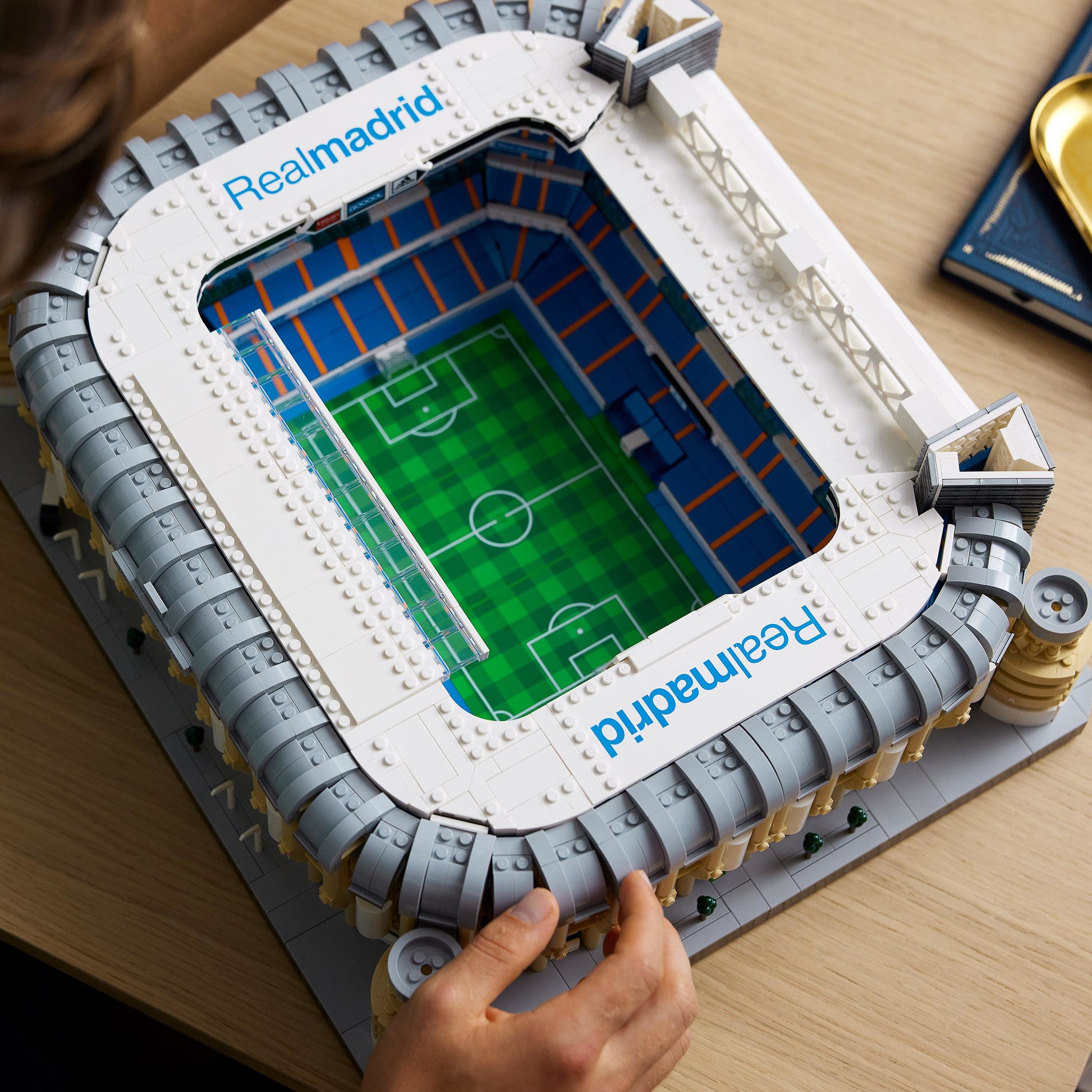 10299 - LEGO - Creator Expert - Stadio del Real Madrid  Santiago Bernabéu