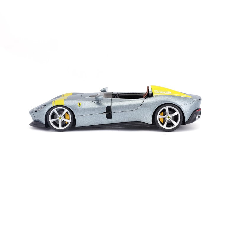 18-26027 Bburago Ferrari R&P - Ferrari Monza SP1, grigia - Scala 1:24