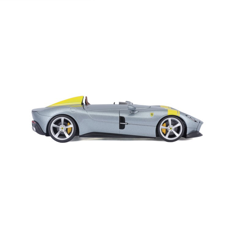 18-26027 Bburago Ferrari R&P - Ferrari Monza SP1, grigia - Scala 1:24