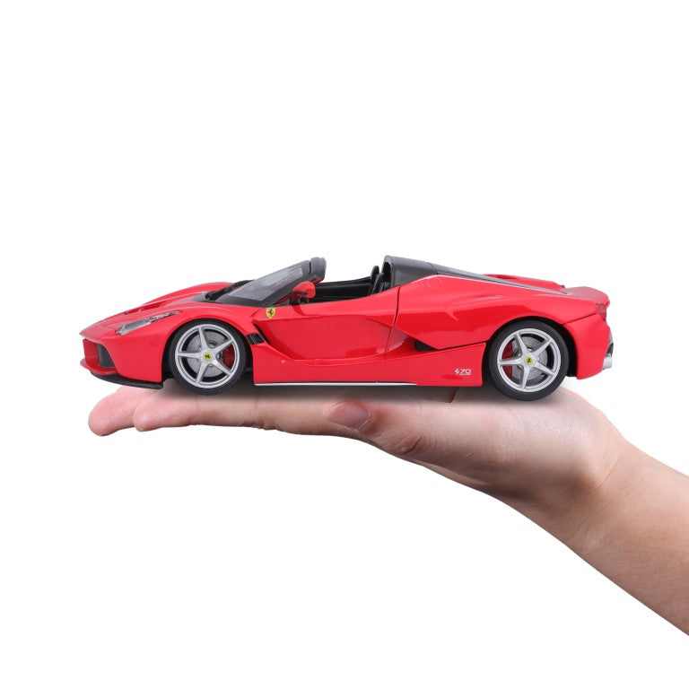 18-26022 Bburago Ferrari Race&Play - Ferrari LaFerrari Aperta, rossa - 1:24