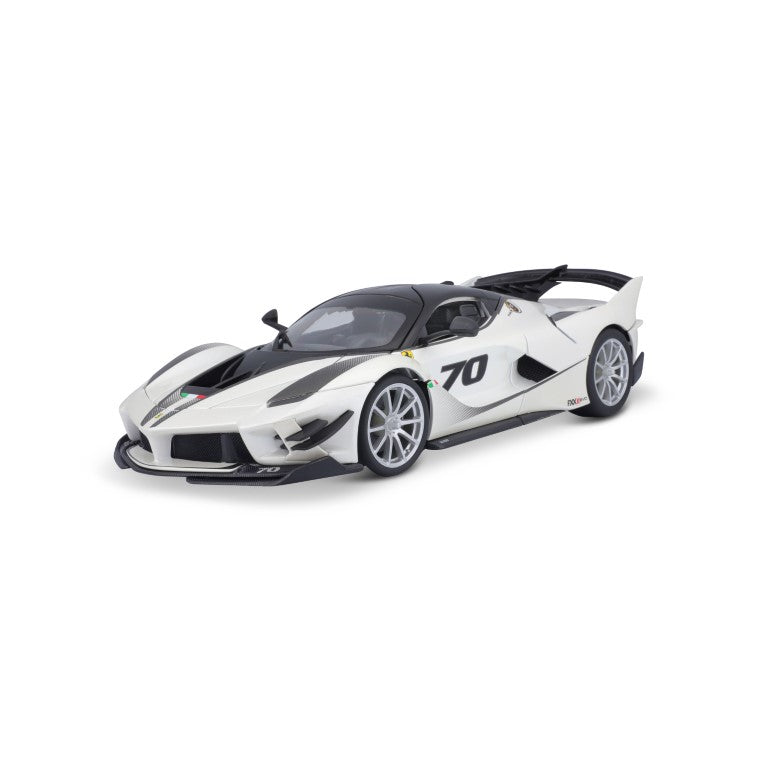 18-16012 Bburago Ferrari Race & Play - Ferrari FXX K #70, bianca - 1:18