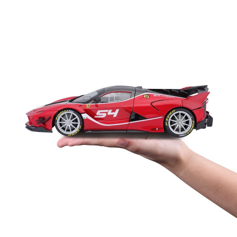 18-16908 Bburago Ferrari Signature - Ferrari FXX-K EVO #54 - Scala 1:18