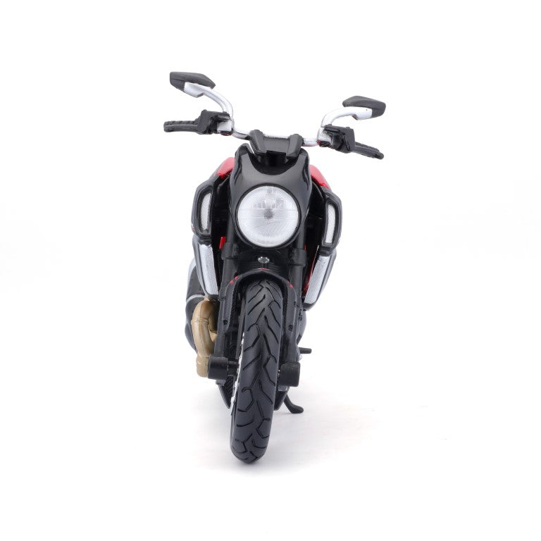 10-11023 Bburago Maisto - Ducati Diavel Carbon, nera e rossa - Scala 1:12