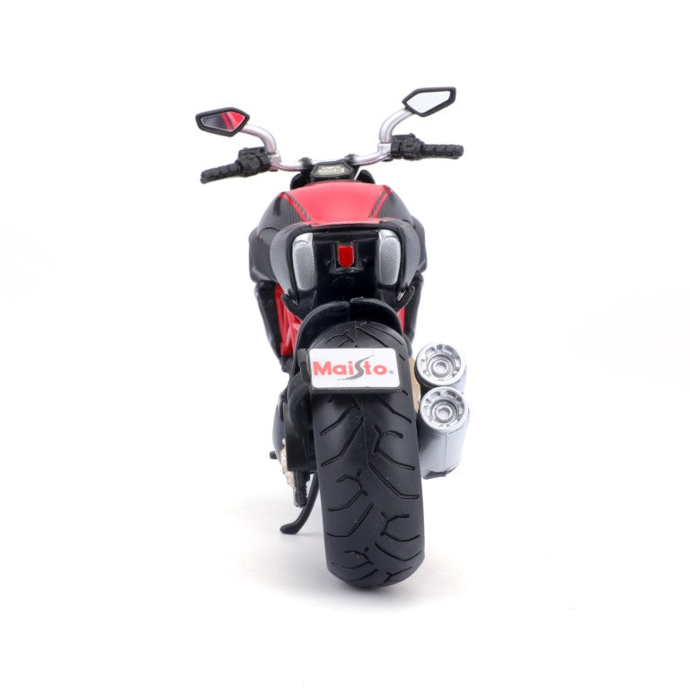 10-11023 Bburago Maisto - Ducati Diavel Carbon, nera e rossa - Scala 1:12