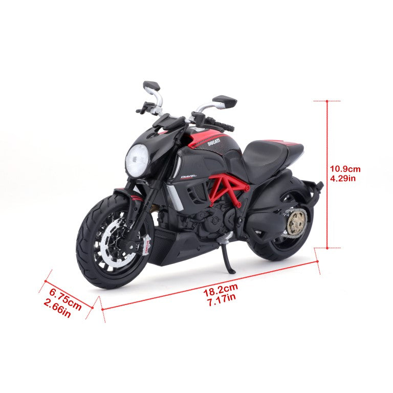 10-11023 Bburago Maisto - Ducati Diavel Carbon, nera e rossa - Scala 1:12
