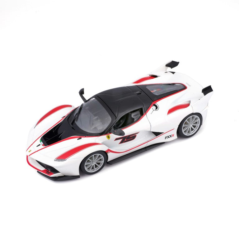 18-26301 Bburago Ferrari Racing - Ferrari FXX K, bianca - Scala 1:24