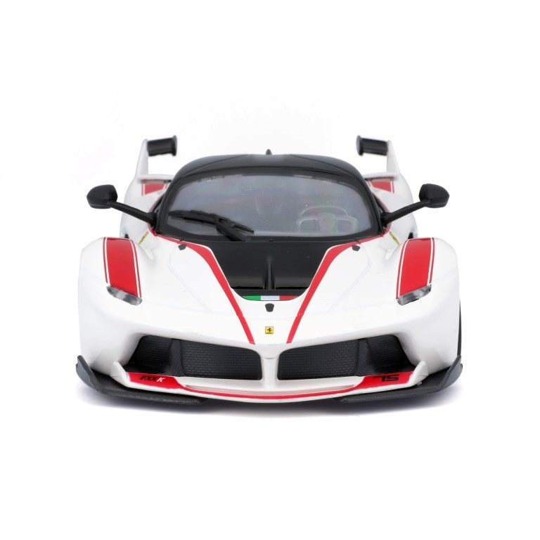 18-26301 Bburago Ferrari Racing - Ferrari FXX K, bianca - Scala 1:24
