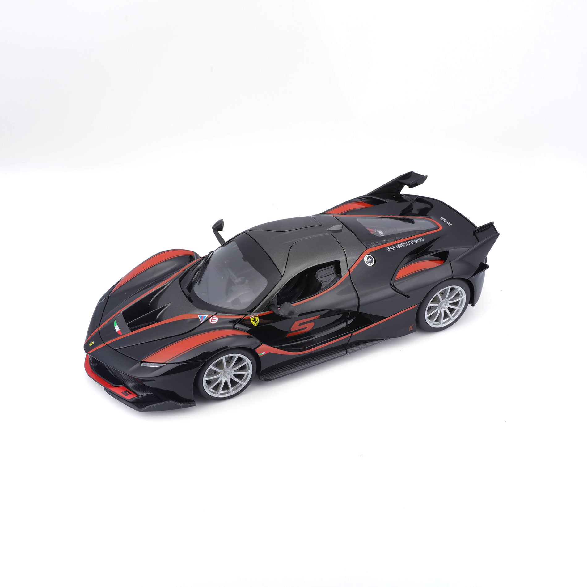 18-16010 Bburago Ferrari  R&P - Ferrari FXX K #5, nera e rossa - 1:18