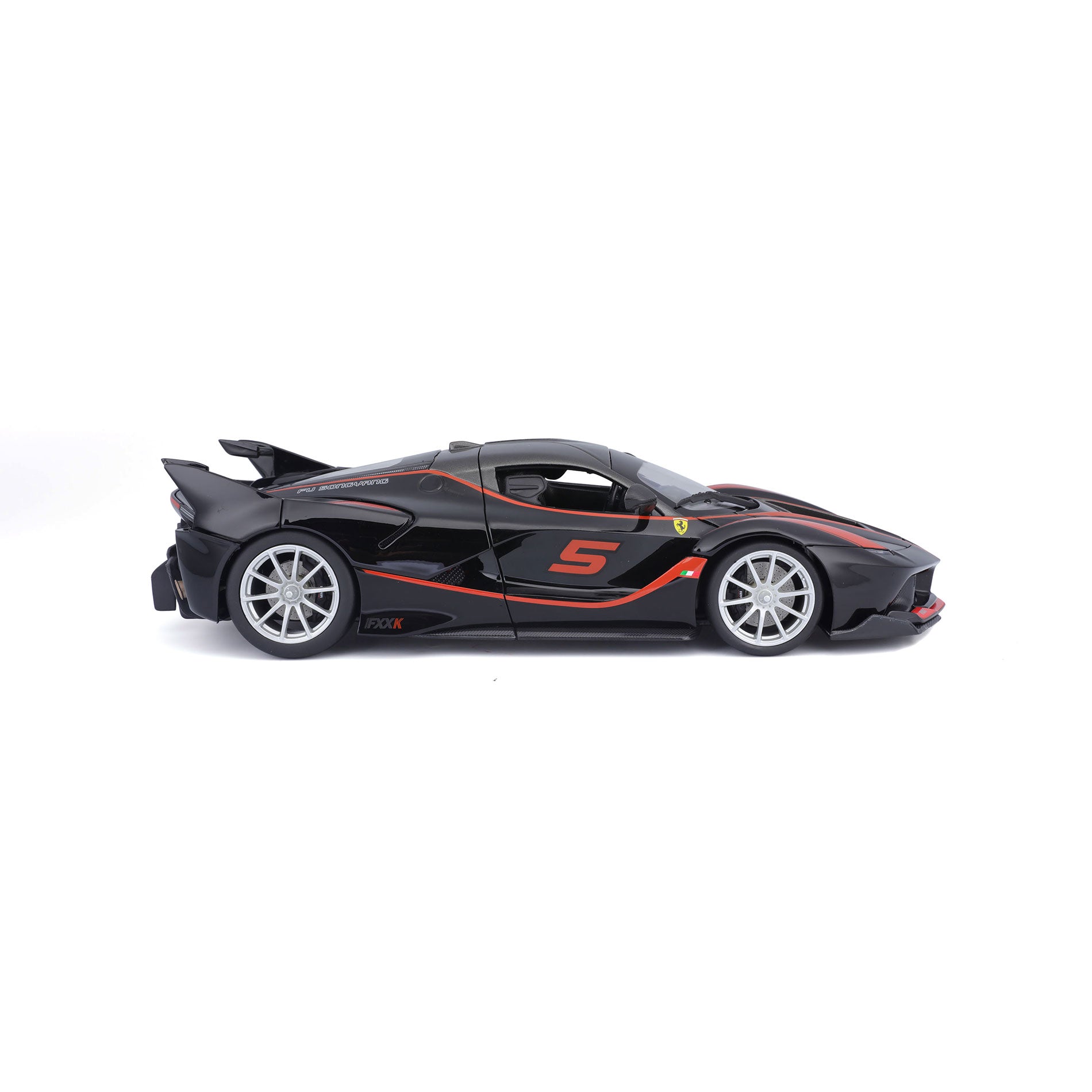 18-16010 Bburago Ferrari  R&P - Ferrari FXX K #5, nera e rossa - 1:18