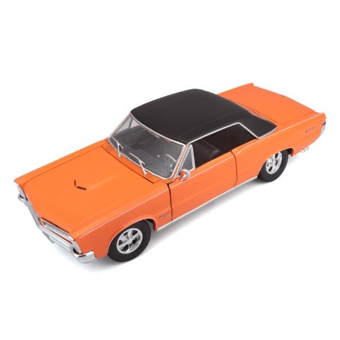 10-31885 Bburago Maisto - Pontiac GTO (1965), arancione - Scala 1:18