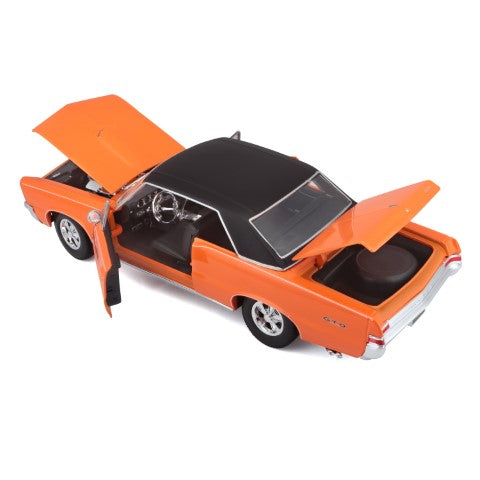 10-31885 Bburago Maisto - Pontiac GTO (1965), arancione - Scala 1:18