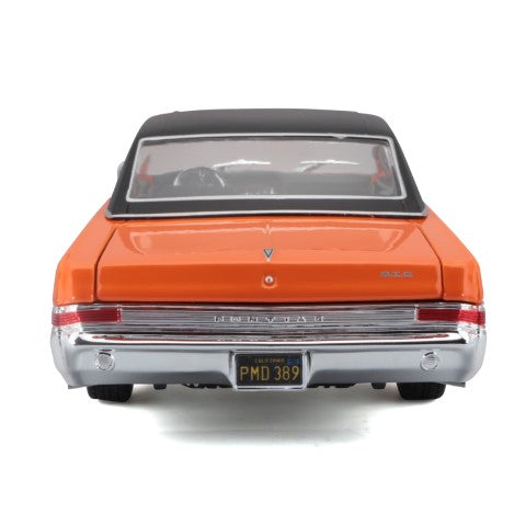 10-31885 Bburago Maisto - Pontiac GTO (1965), arancione - Scala 1:18