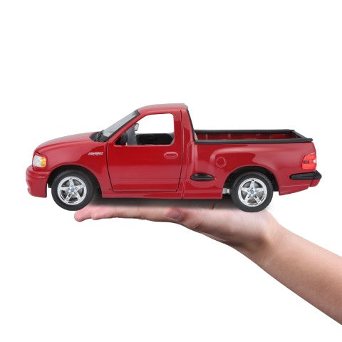 10-31141 Bburago Maisto - Ford SVT F-150 Lightning Pick-up scala  1:21