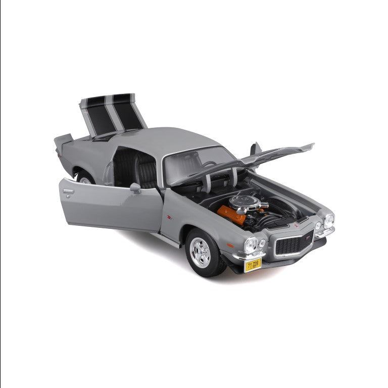 10-31131 GY Bburago Maisto - Chevrolet Camaro (1971), grigia - 1:18