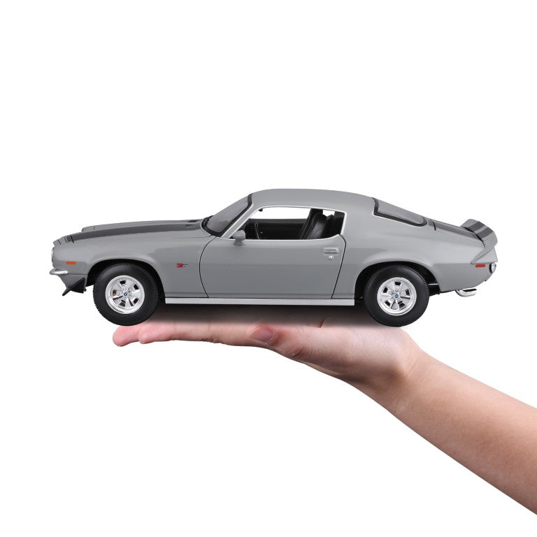 10-31131 GY Bburago Maisto - Chevrolet Camaro (1971), grigia - 1:18