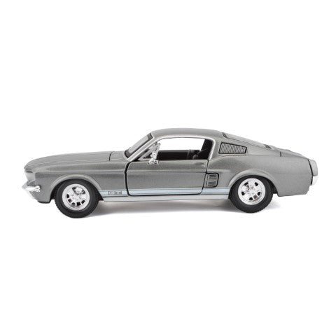 10-31260 GY Bburago Maisto - Ford Mustang GT (1967), grigia - 1:24