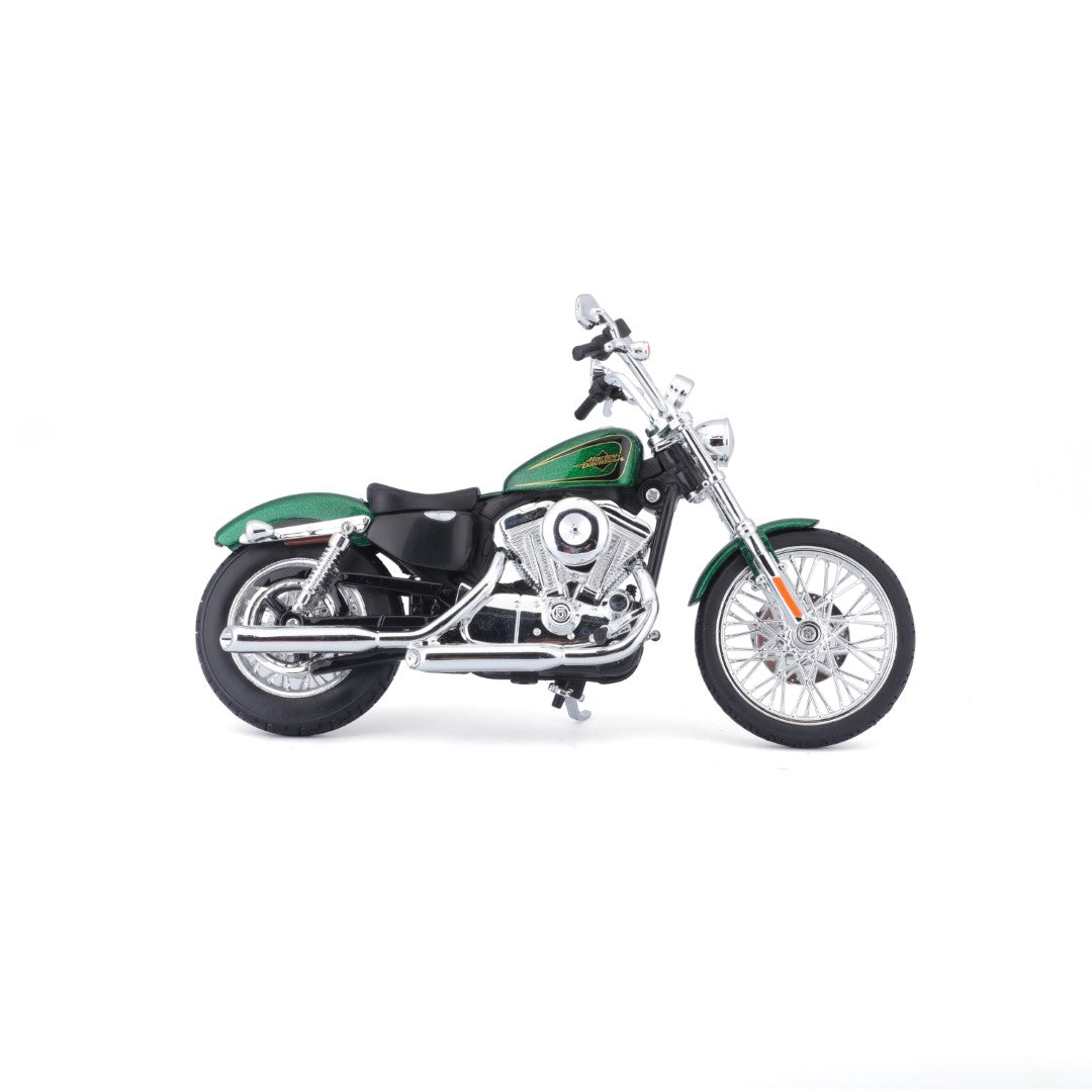 32335 Bburago Maisto Harley-Davidson 2013 XL 1200V Seventy-Two - 1:12