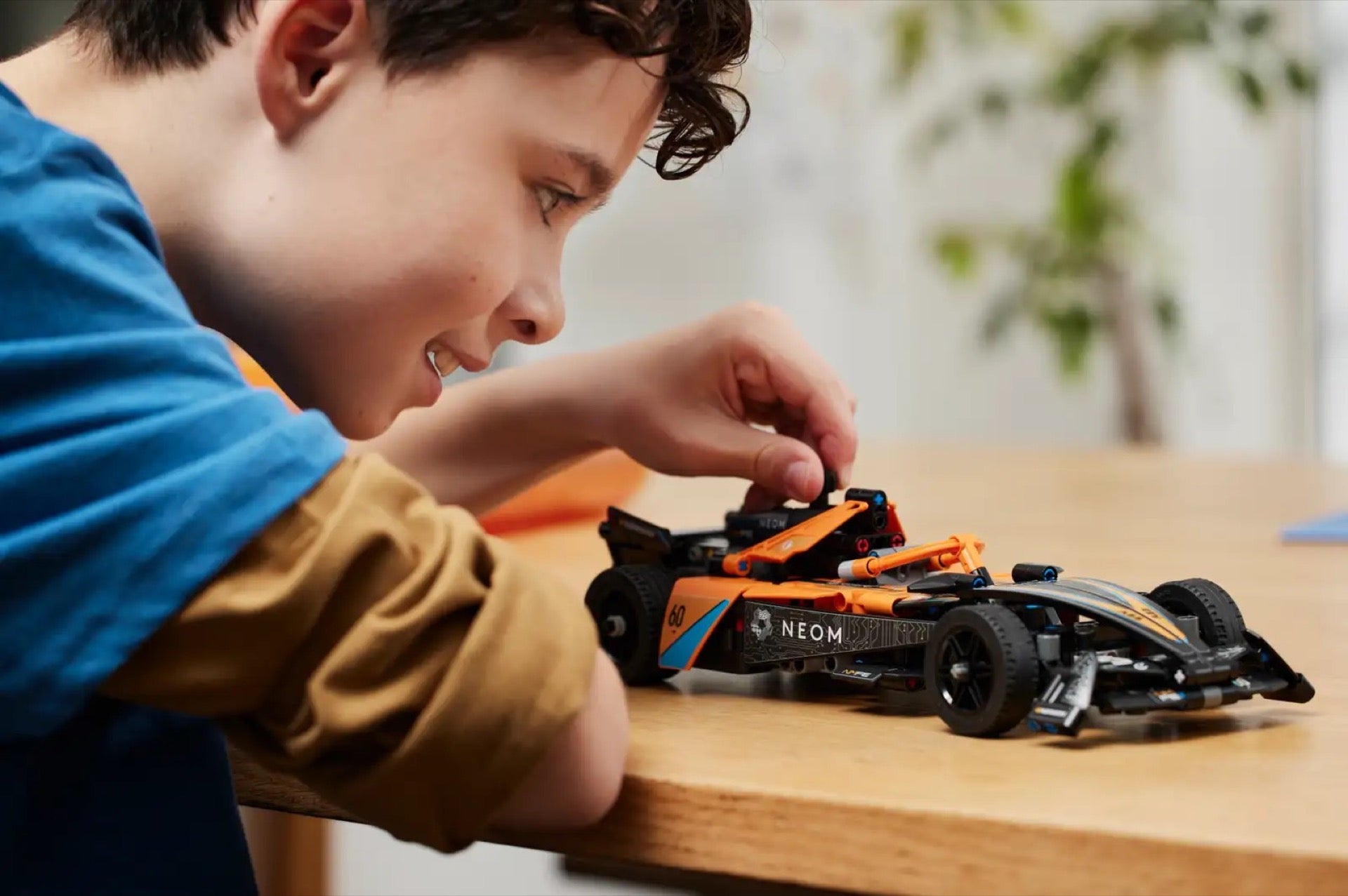42169 LEGO Technic NEOM McLaren Formula E Race Car