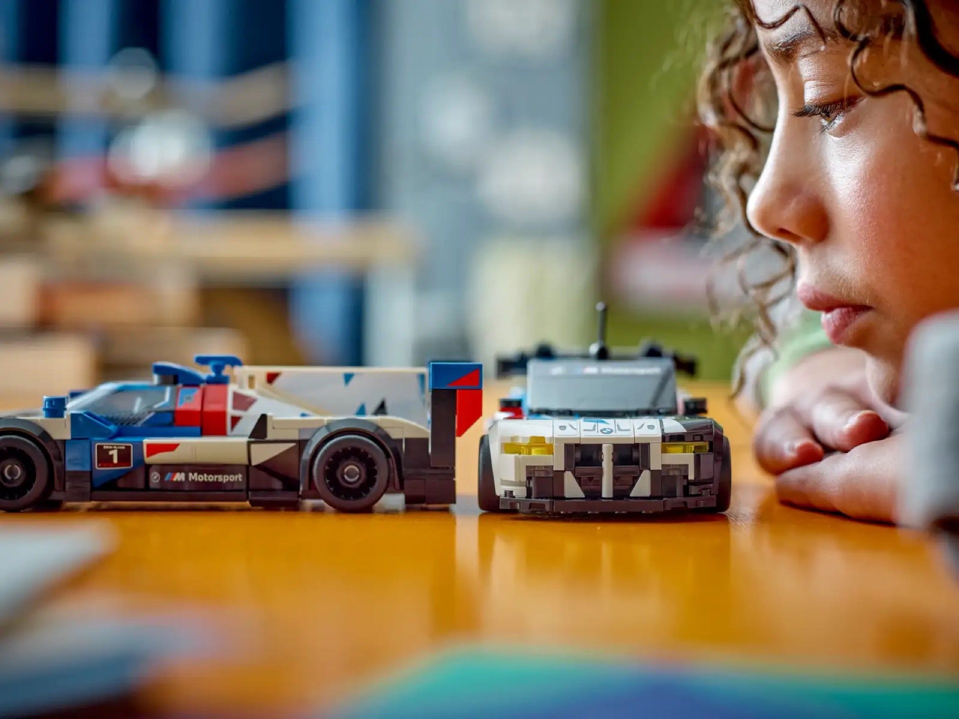 76922 LEGO Speed Champions Auto da corsa BMW M4 GT3 e BMW M Hybrid V8
