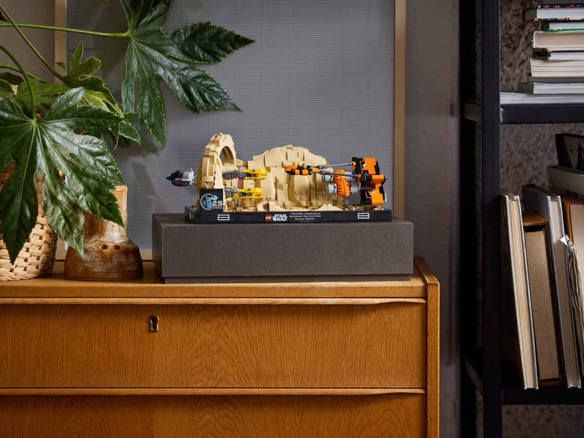 75380 LEGO Star Wars - Diorama Gara degli sgusci su Mos Espa