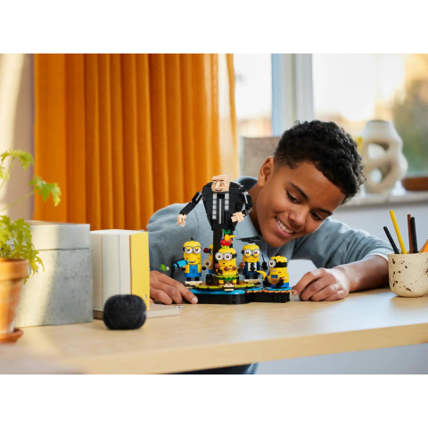 75582 LEGO Cattivissimo me 4 - Gru e Minions in mattoncini
