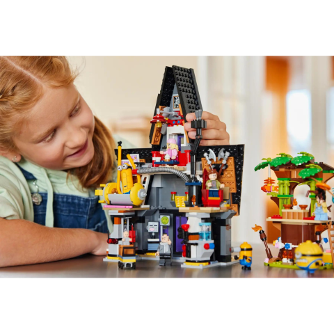 75583 LEGO  Cattivissimo me 4 - I Minions e la villa della famiglia di Gru