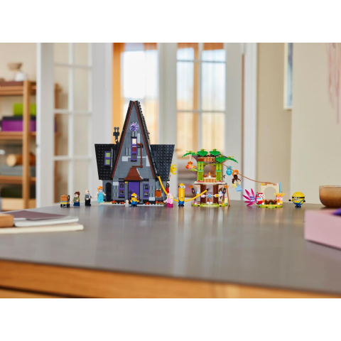 75583 LEGO  Cattivissimo me 4 - I Minions e la villa della famiglia di Gru
