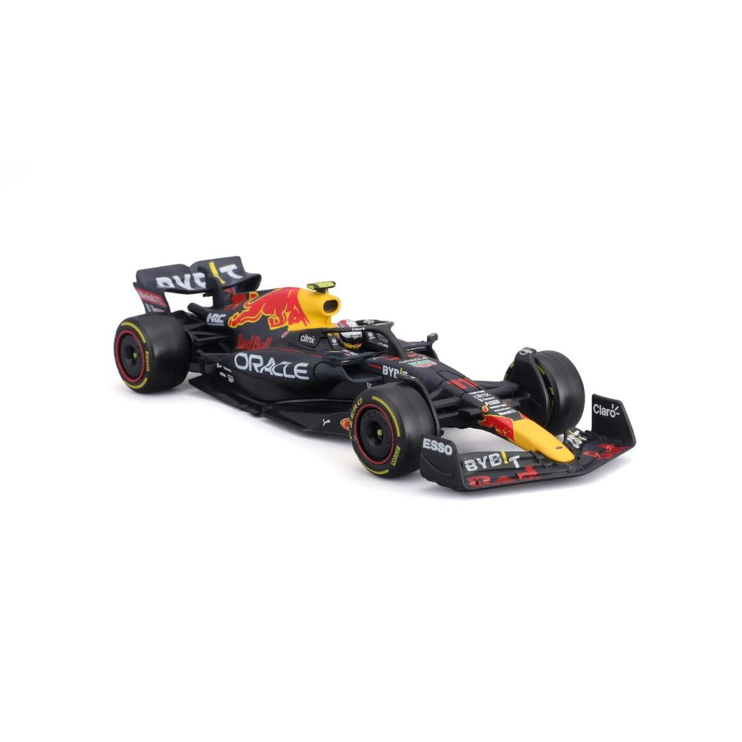 18-28026 Bburago Race - Red Bull F1 RB18, con casco - #11 Perez - 1:24