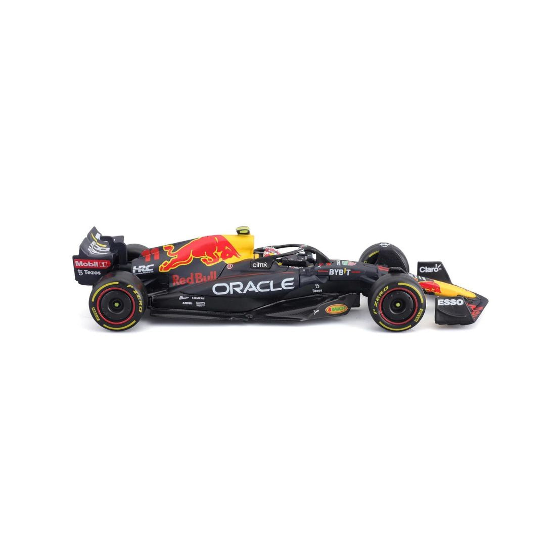 18-28026 Bburago Race - Red Bull F1 RB18, con casco - #11 Perez - 1:24