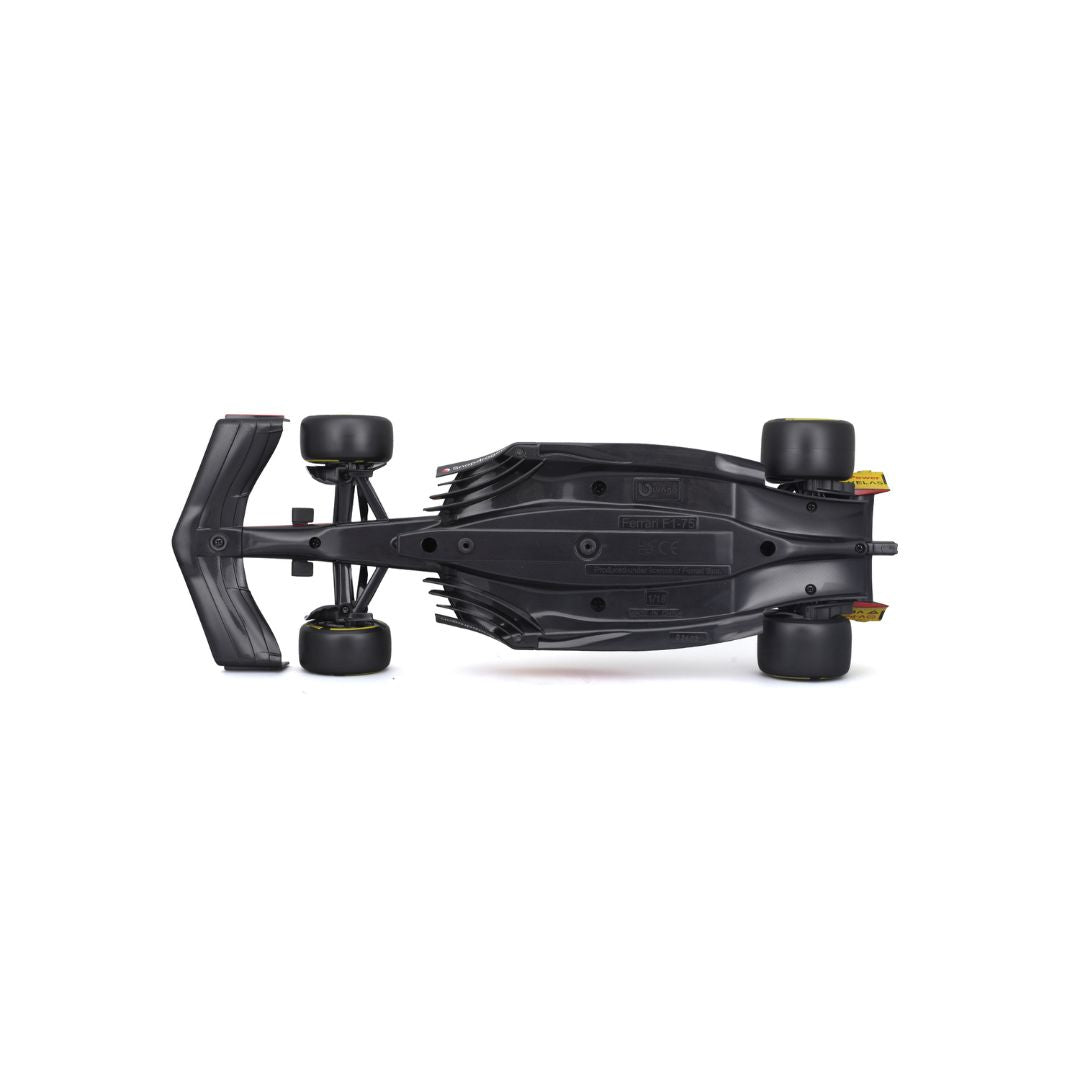 18-16811 Bburago - Ferrari F1-75 (2022), con casco #16 Leclerc - 1:18