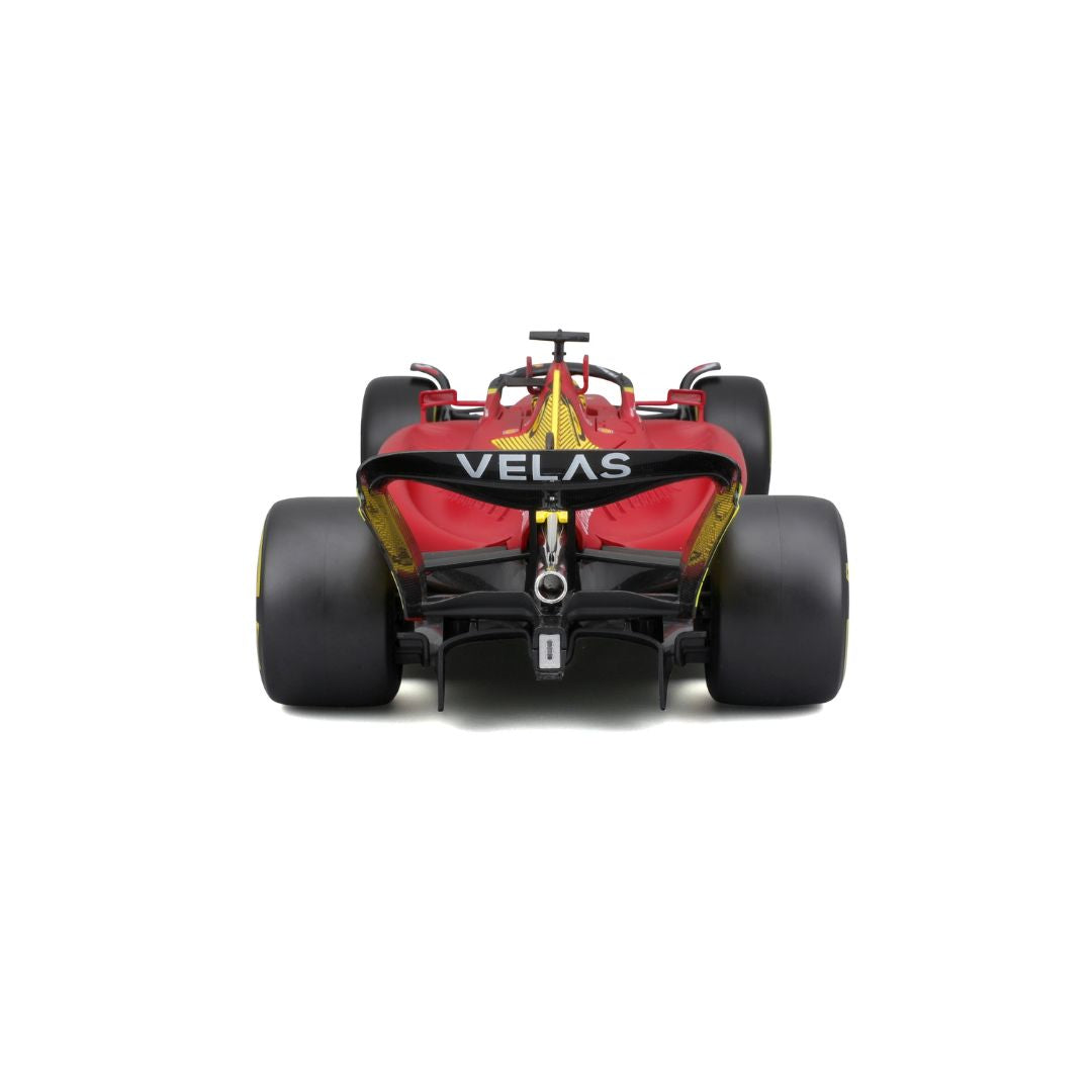 18-16811 Bburago - Ferrari F1-75 (2022), con casco #16 Leclerc - 1:18