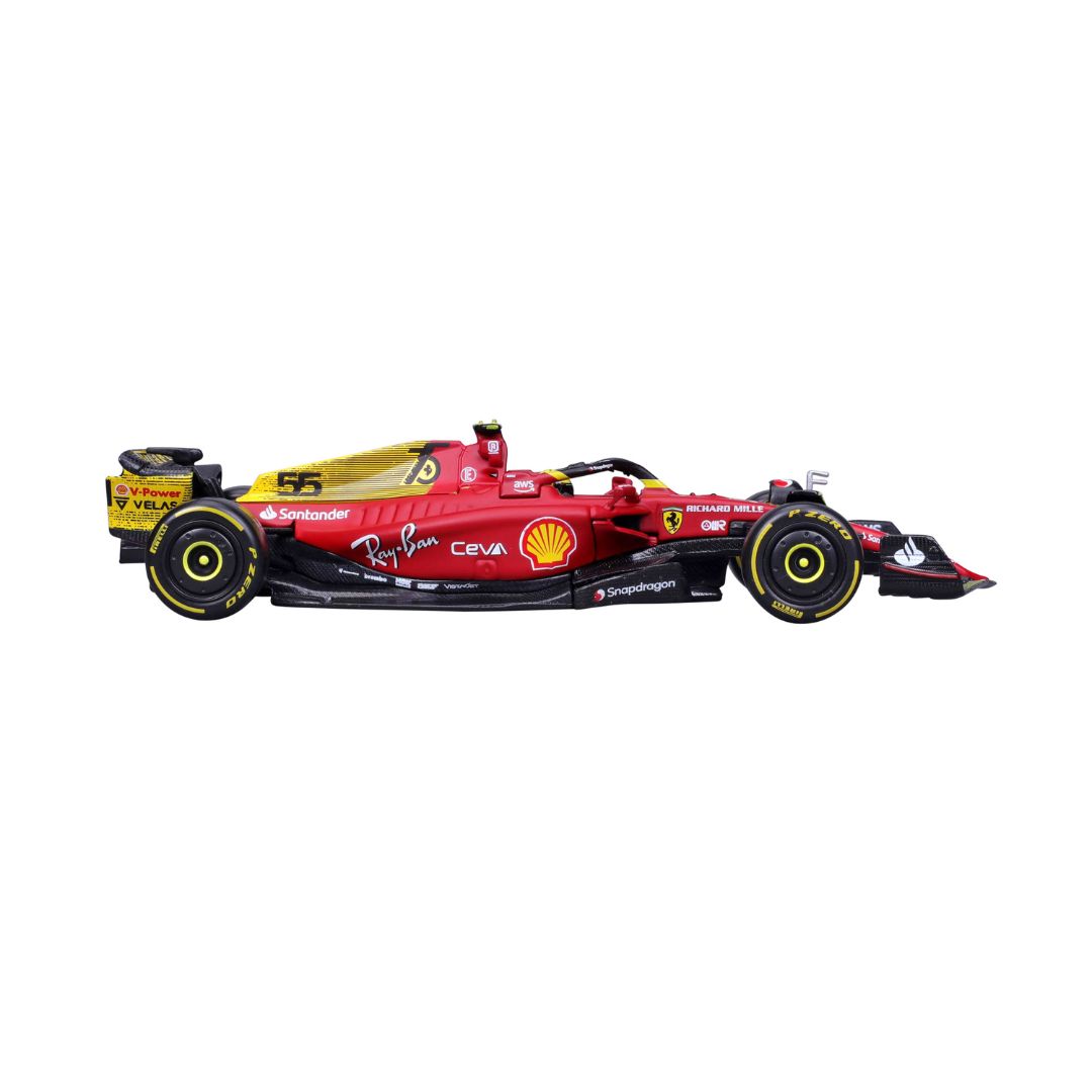 18-36831 Bburago - Ferrari F1- 75 (2022) #55 Sainz, con casco - 1:43