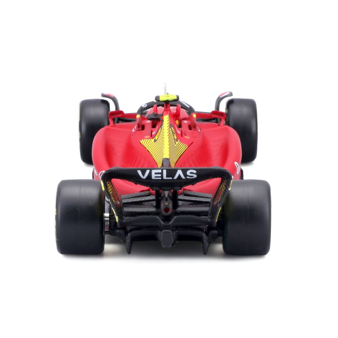 18-36831 Bburago - Ferrari F1- 75 (2022) #55 Sainz, con casco - 1:43