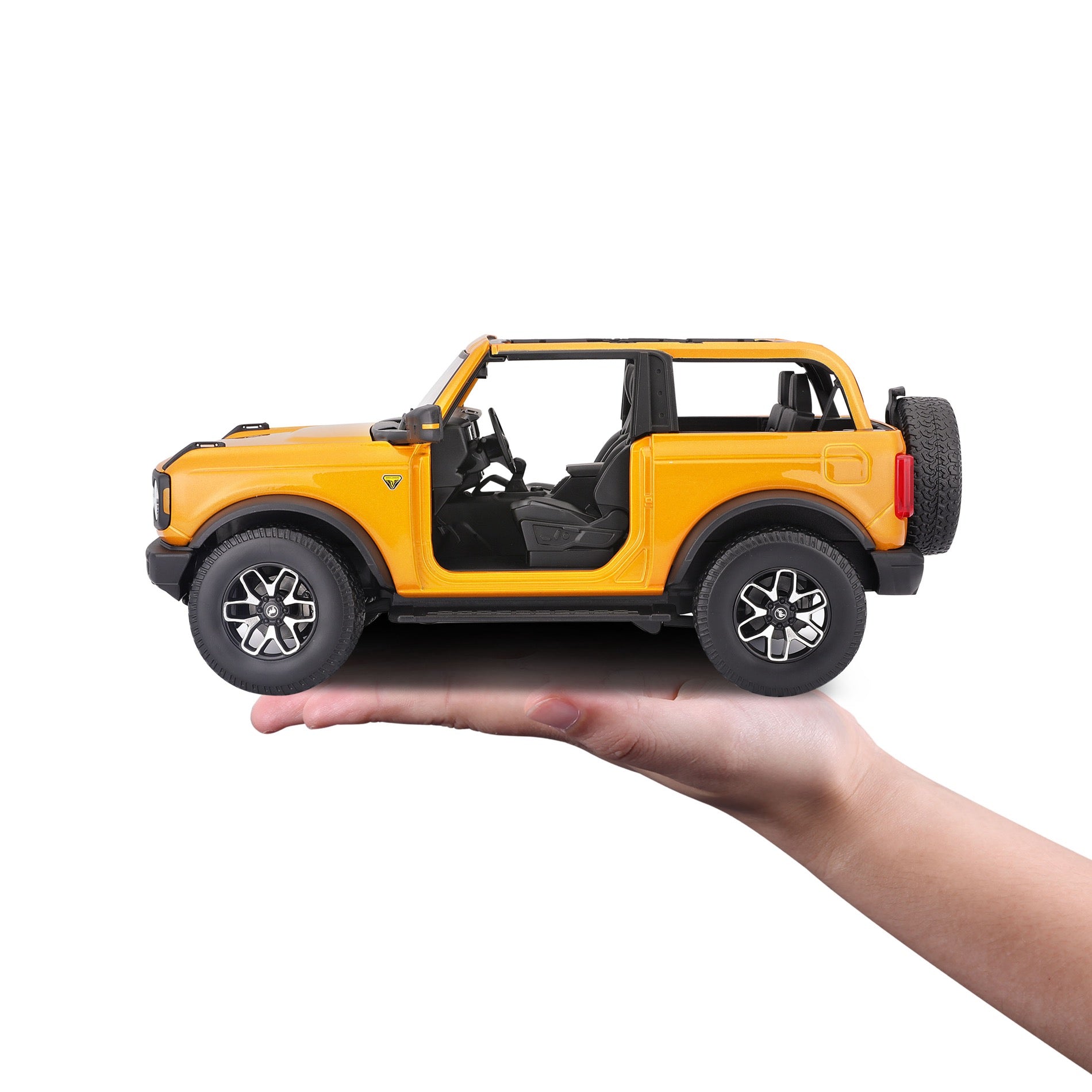 31457 Bburago Maisto - Ford Bronco Badlands 2021 (no door), arancione