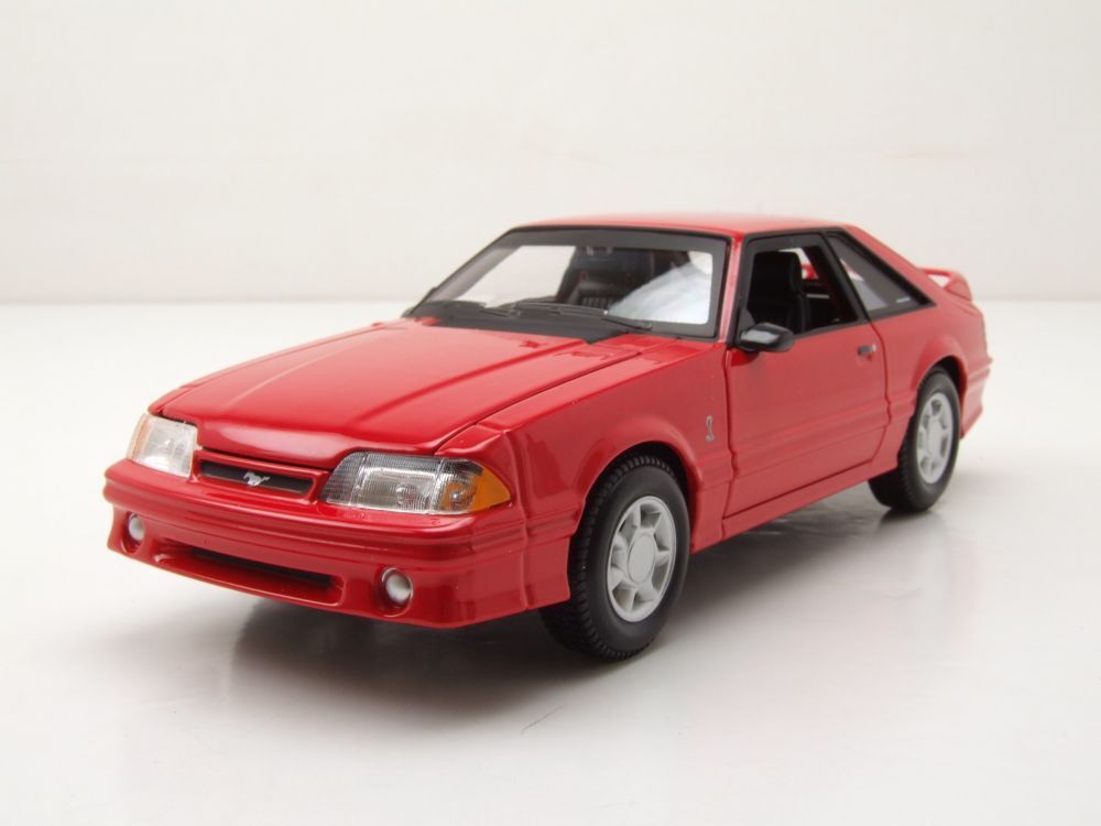 32906 Bburago Maisto - Ford Mustang SVT Cobra (1993), rossa - 1:24