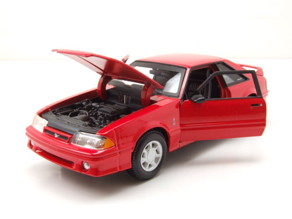 32906 Bburago Maisto - Ford Mustang SVT Cobra (1993), rossa - 1:24