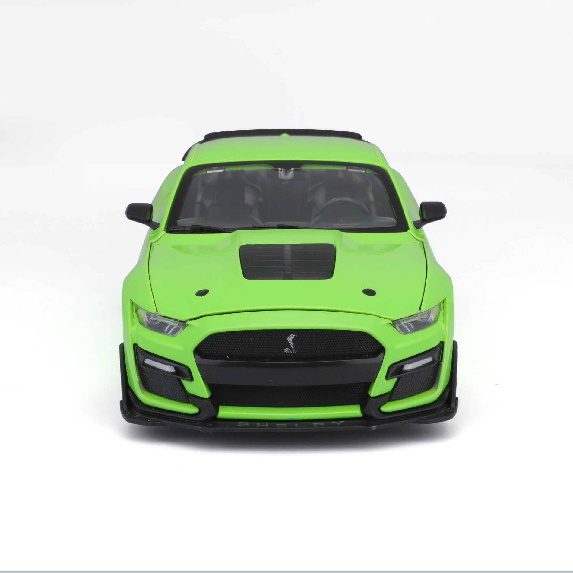 31532 GN Bburago Maisto -Ford Mustang Shelby GT500 (2020), verde -1:24