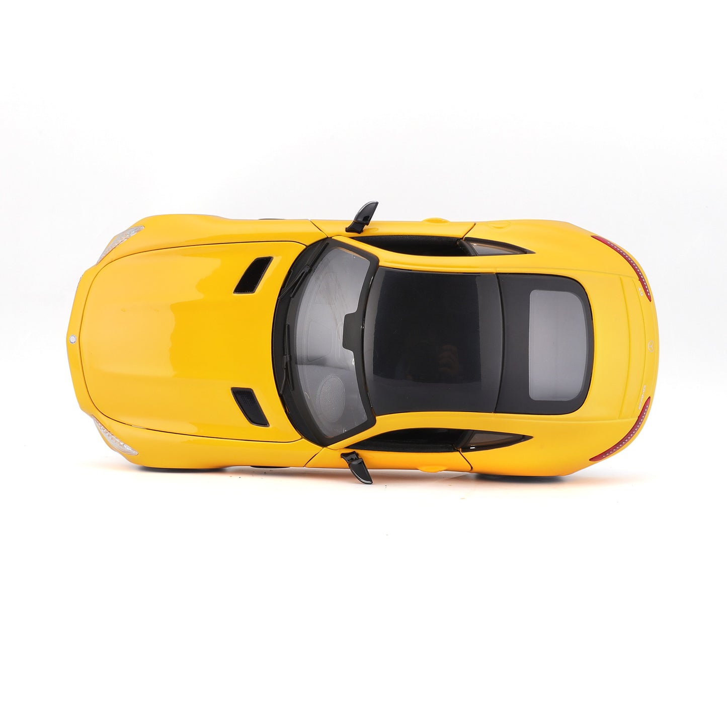 10-31134 Bburago Maisto - Mercedes-Benz AMG GT, gialla - Scala 1:24
