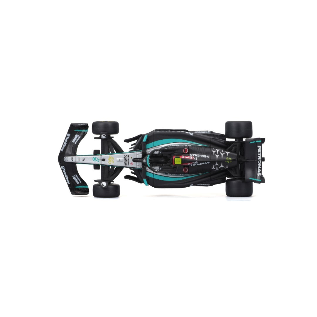 18-38208H Bburago Race - Mercedes F1 W15 E-Performance #44 - 1:43