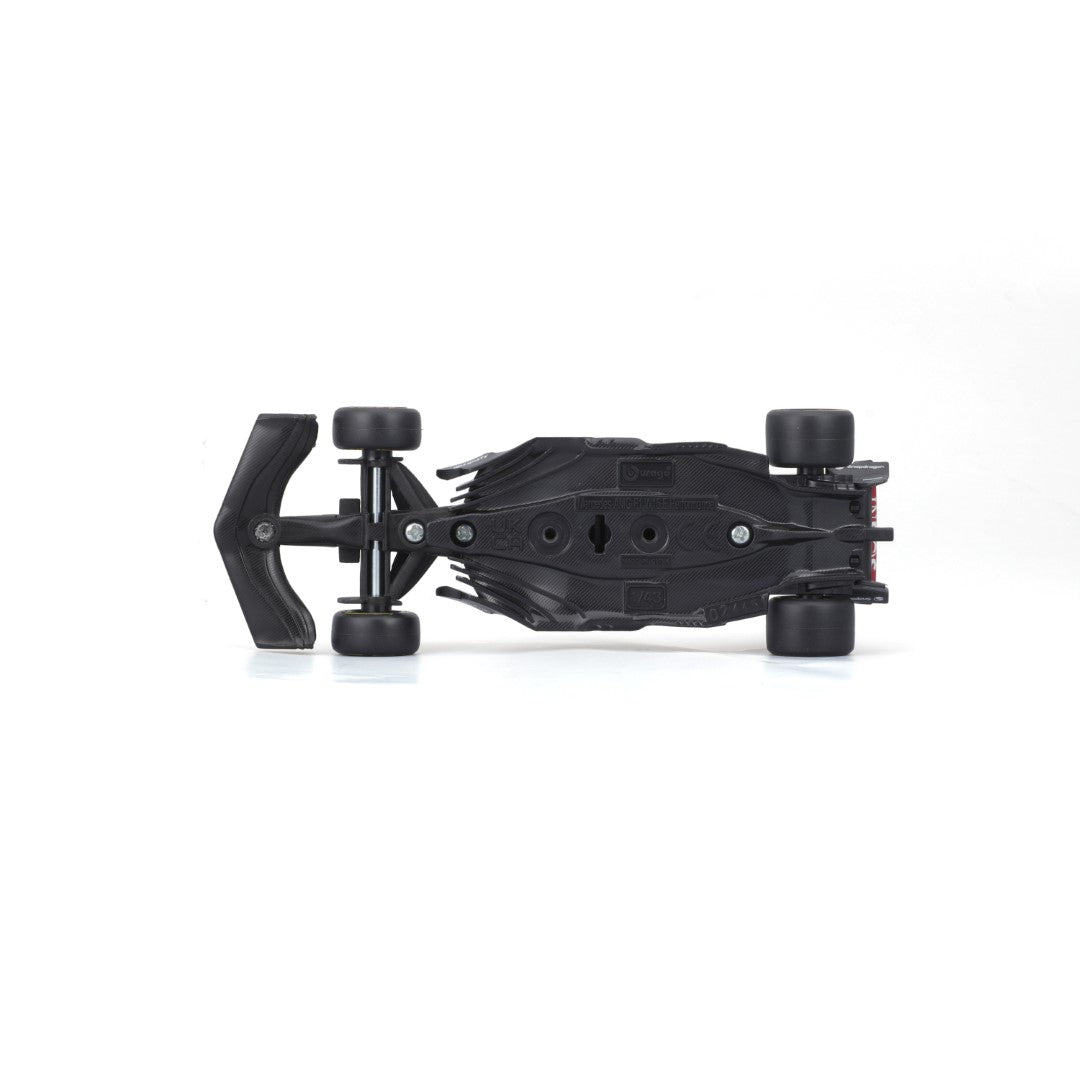 18-38208R Bburago Race - Mercedes F1 W15 E-performance #63 - 1:43