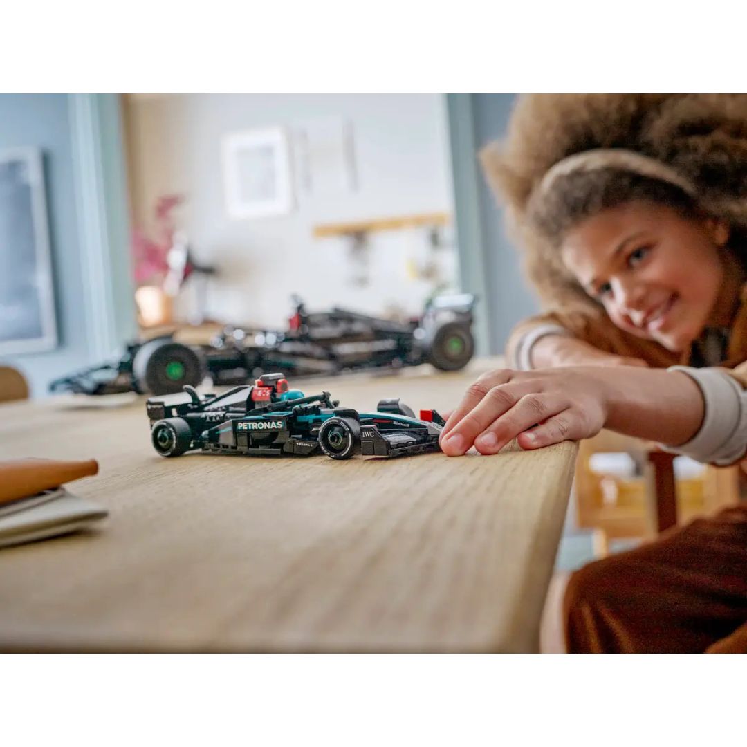 77244 LEGO Speed Champions -  Auto da corsa F1: Mercedes-AMG W15