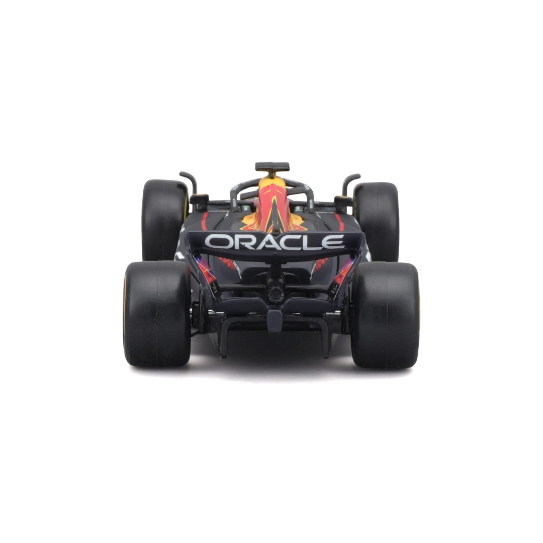 18-38083 Bburago Race F1  Red Bull Racing RB19 #1 Verstappen, con casco - 1:43