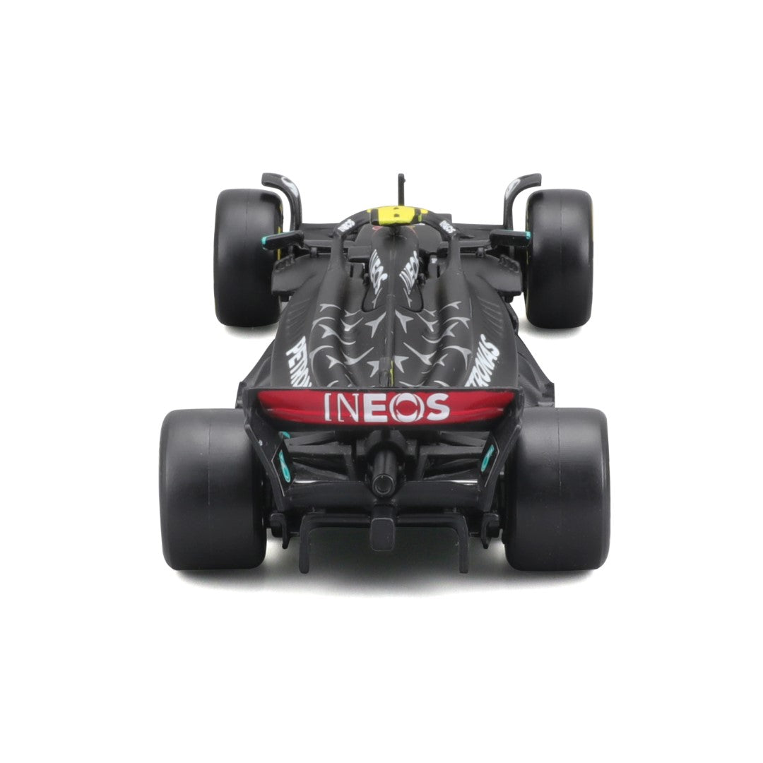 18-38081 Bburago Race -Mercedes AMG F1 W14 EPerformance #44 Hamilton, con casco