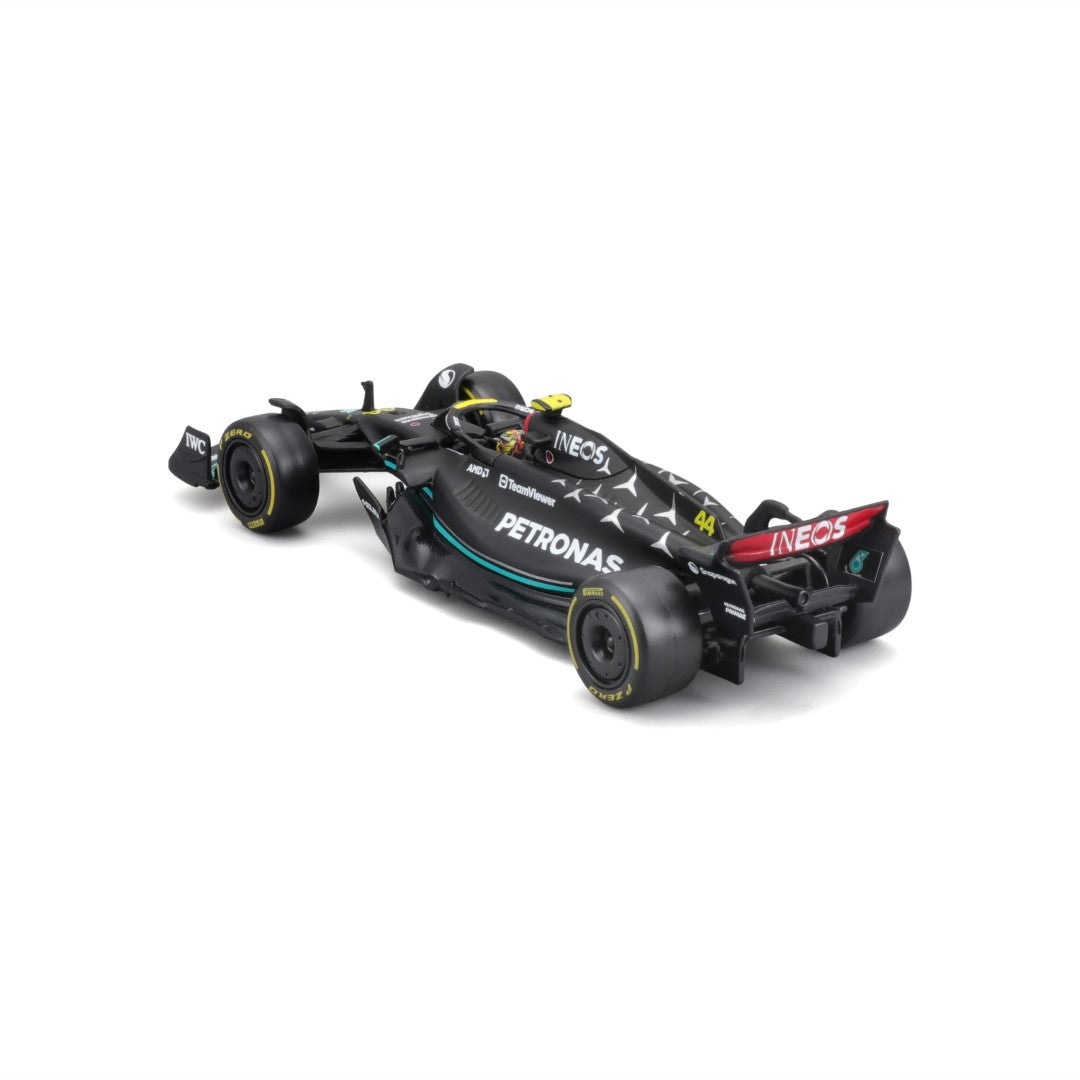 18-38081 Bburago Race -Mercedes AMG F1 W14 EPerformance #44 Hamilton, con casco