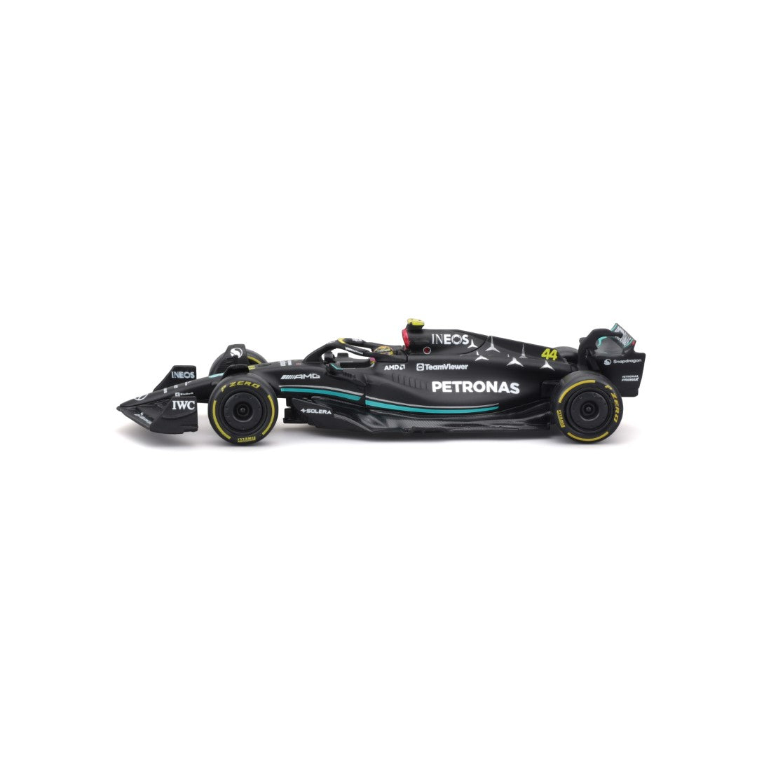 18-38081 Bburago Race -Mercedes AMG F1 W14 EPerformance #44 Hamilton, con casco