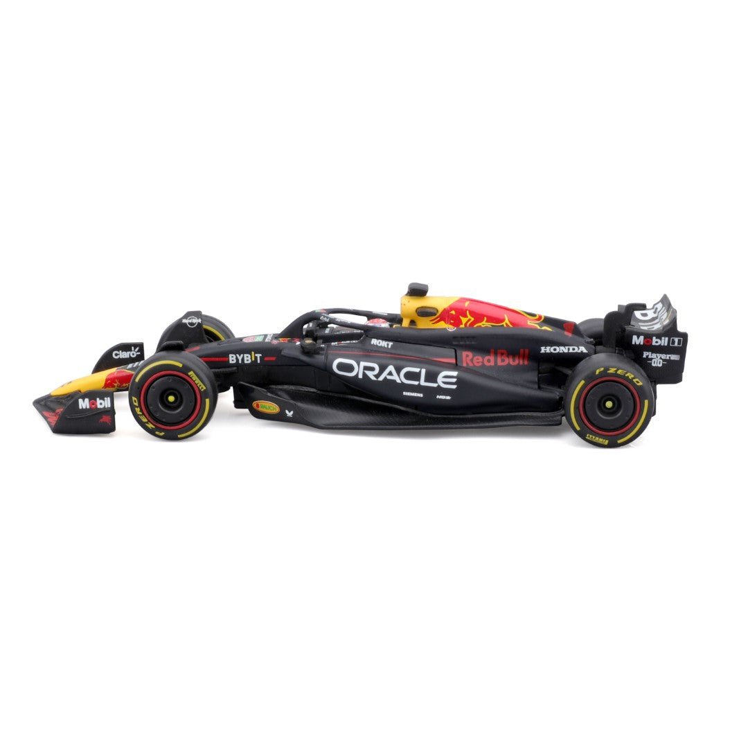 18-38098V Bburago -F1 Red Bull RB20 #1 Verstappen, con casco - 1:43